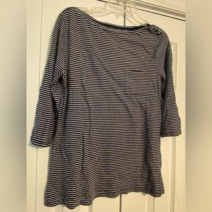 Gap Favorite navy and white striped quarter-length sleeve shirt - size Large